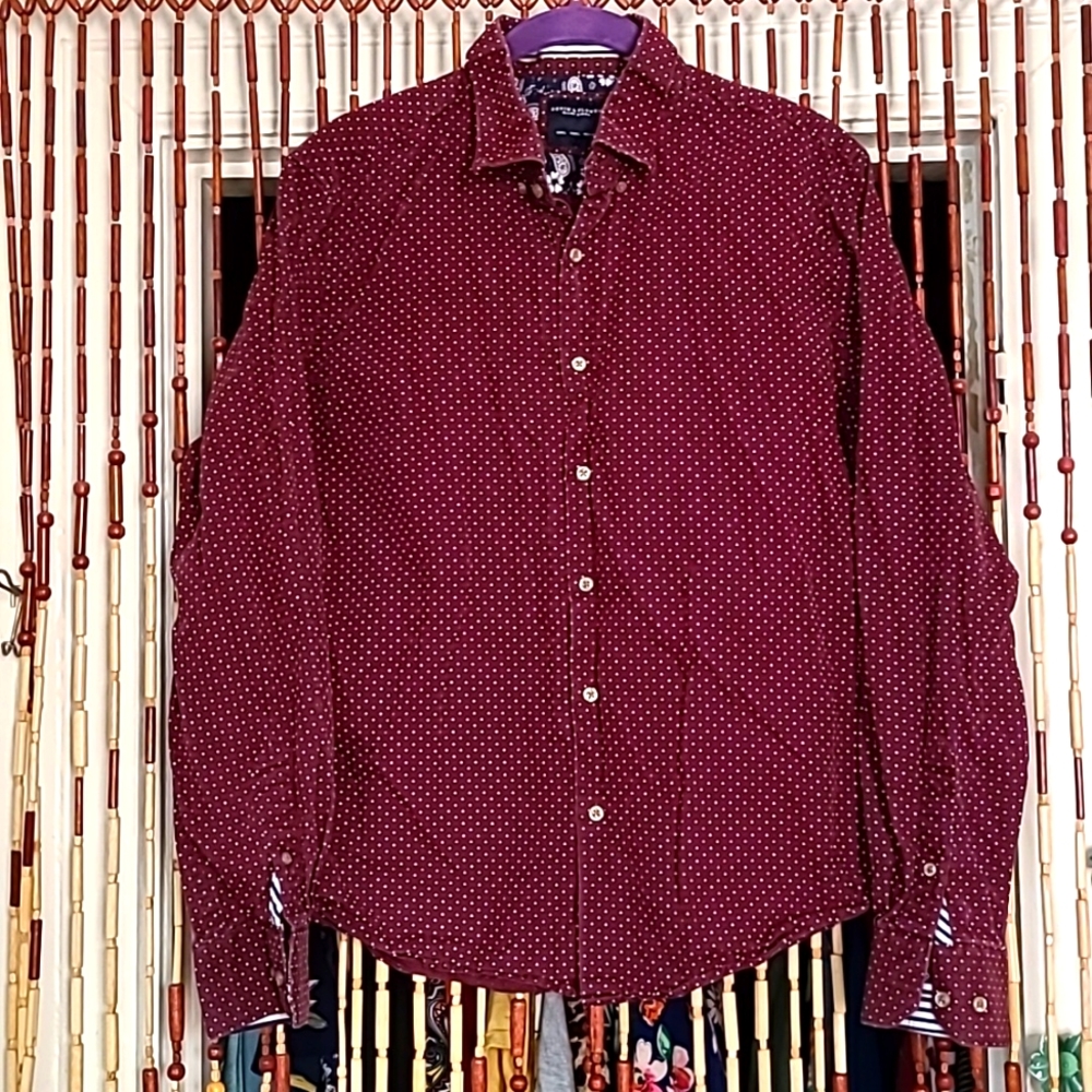 Denim & Flower Ricky Singh Wine/Burgundy/White polkadot button-down shirt Large